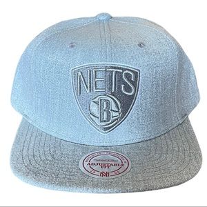 New Mitchell & Ness Men’s Brooklyn Nets SnapBack Baseball Cap Hat Gray